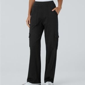 HALARA flex mid rise Black Cargo Pants